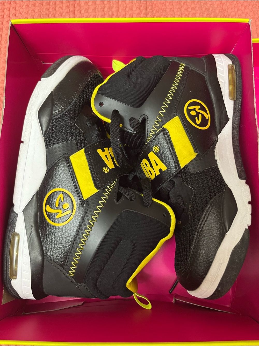 Women’s Zumba shoes in Great Condition